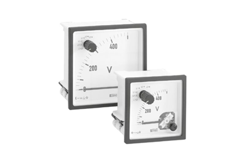 Đồng hồ analog đo điện áp AC thang đo ngắn kiểu DIN có núm điều chỉnh Crompton Instruments E243-02Q-G-SF-SF-C7-SW3