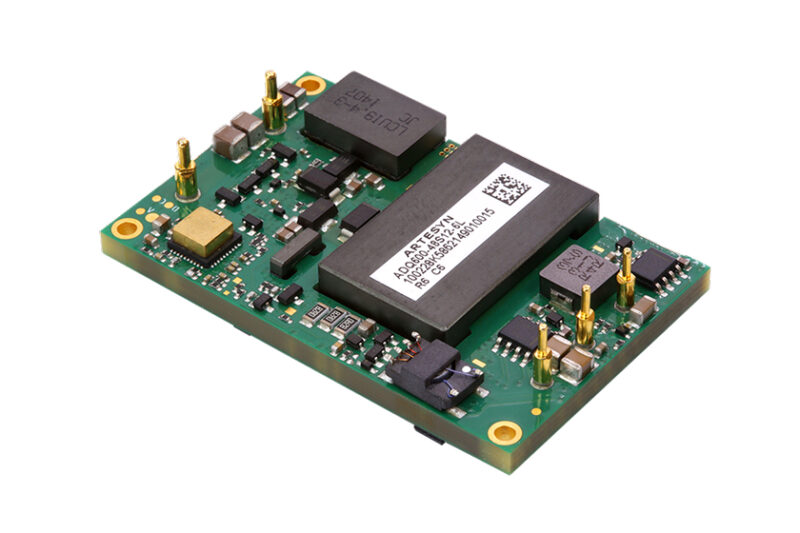 Bộ chuyển đổi DC-DC cách ly khối vuông Advanced Energy ADQ600 Series