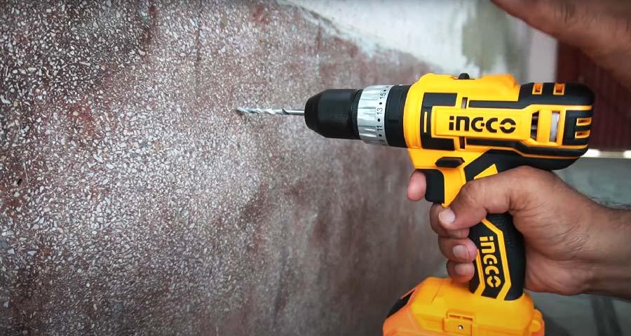 Máy khoan Ingco dùng để khoan tường gạch, vật liệu cứng Máy khoan Ingco dùng để khoan tường gạch, vật liệu cứng