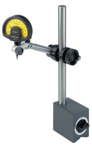 Đế gá đồng hồ so với chân đế từ MarStand 815 MB