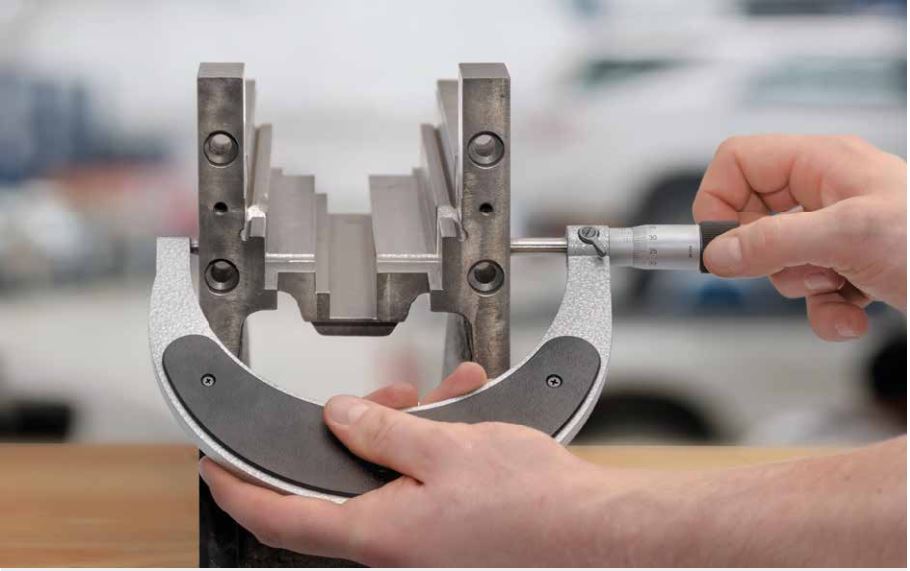 Panme cơ khí đo ngoài Feinmess Suhl 201