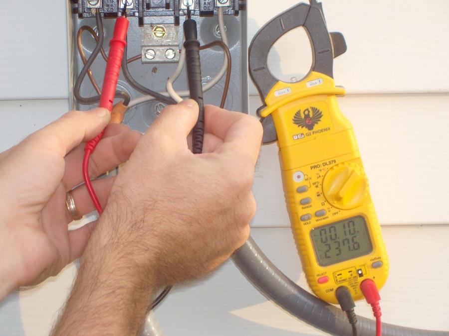 Ampe kìm kiểm tra block điều hòa hư hỏng Ampe kìm kiểm tra block điều hòa hư hỏng