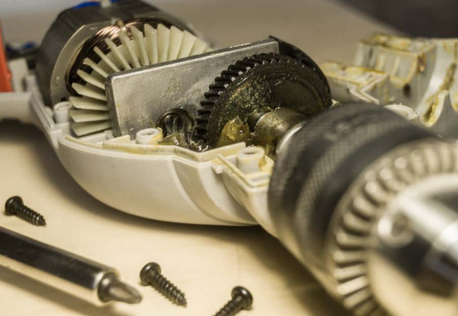 Bánh răng truyền động trong máy khoan đa năng INGCO