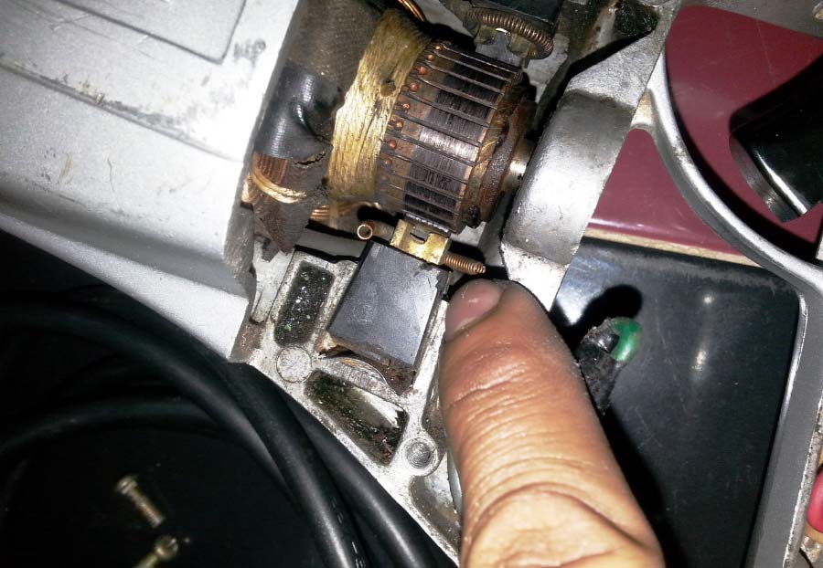 Rotor máy khoan bị cháy Rotor máy khoan bị cháy