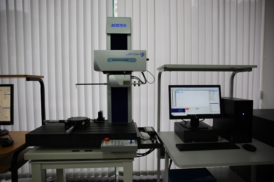 Cận cảnh máy đo độ nhám Accretech