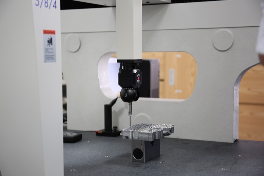 Cận cảnh thiết bị đo độ nhám của Accretech