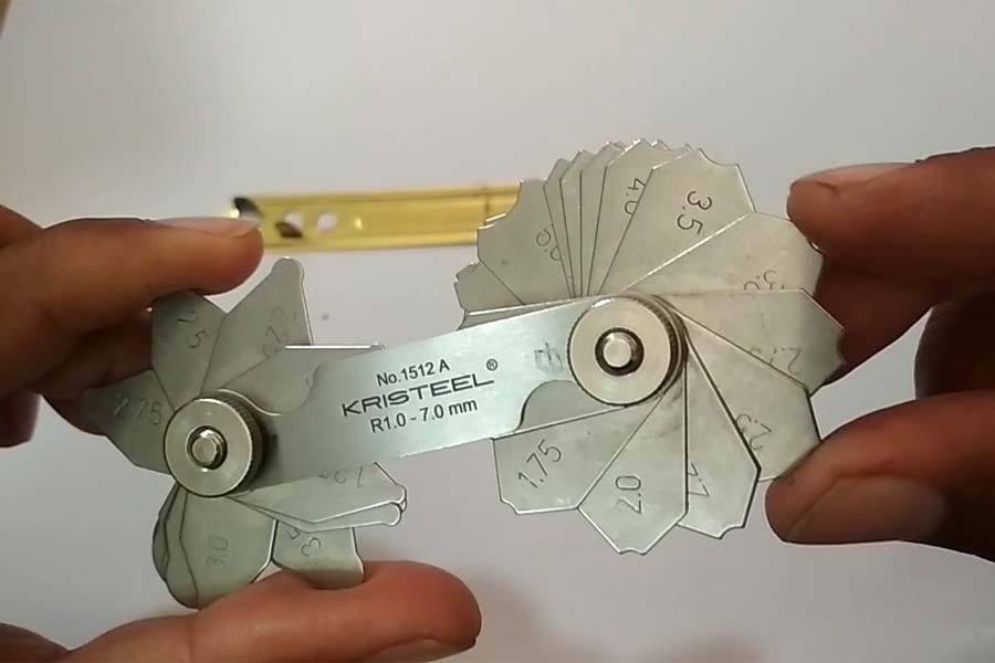 Cách sử dụng và lưu ý khi dùng dưỡng đo bán kính