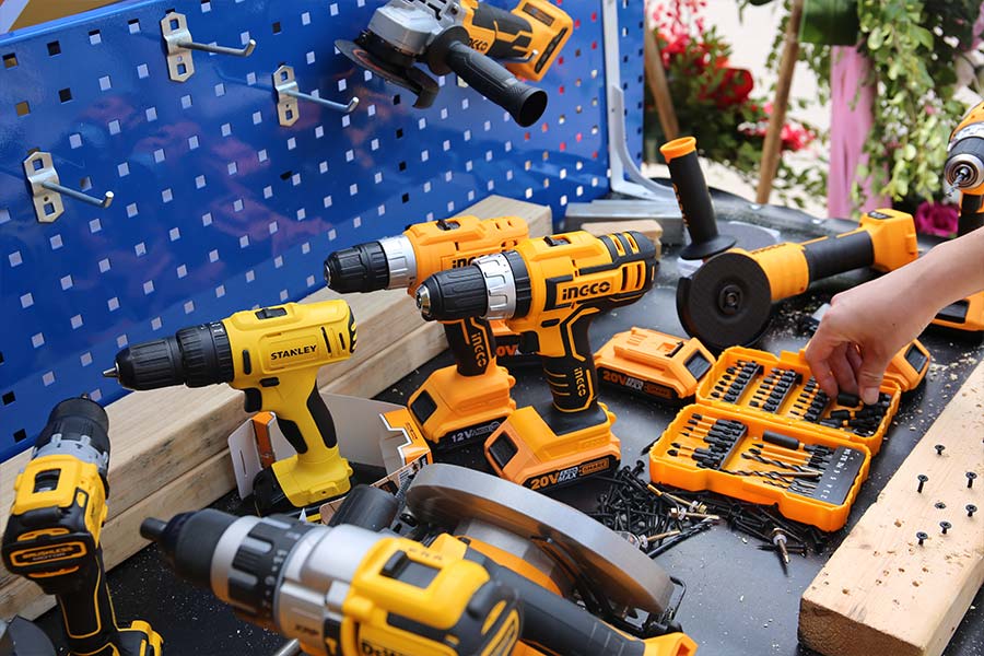 Khu vực bàn nguội đã sẵn sàng