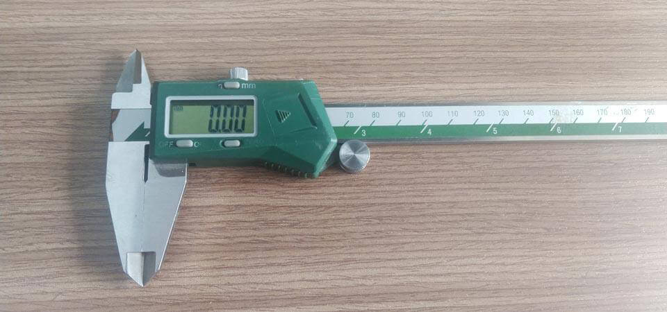 Thước cặp Insize 1118-200 Thước cặp Insize 1118-200