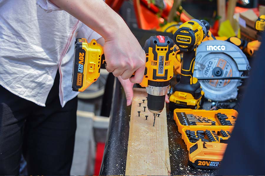 Trải nghiệm sản phẩm tại khu vực bàn nguội