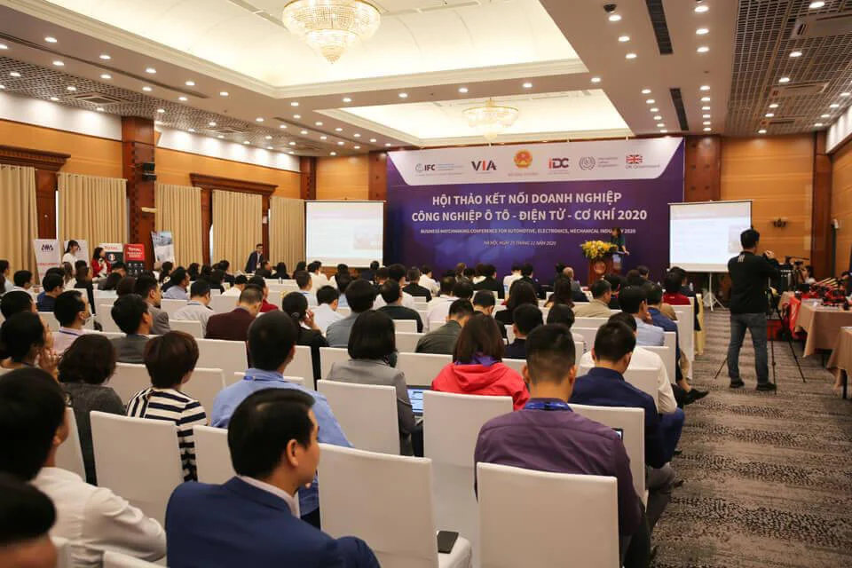 Toàn cảnh diễn ra hội thảo kết nối doanh nghiệp công nghiệp ô tô - điện tử - cơ khí 2020 Toàn cảnh diễn ra hội thảo kết nối doanh nghiệp công nghiệp ô tô - điện tử - cơ khí 2020