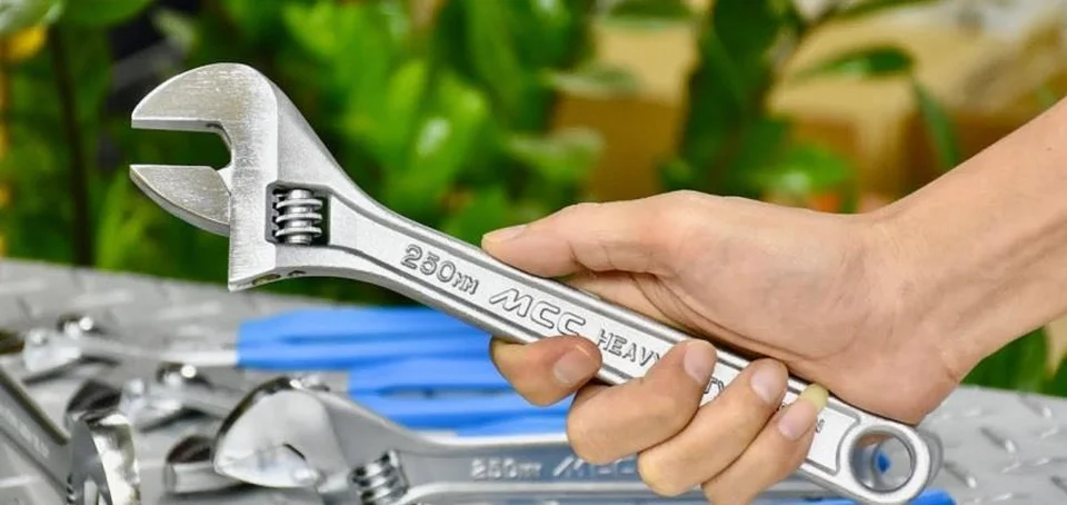 Mỏ lết ứng dụng cho nhiều mục đích sửa chữa, bảo dưỡng, gia công Mỏ lết ứng dụng cho nhiều mục đích sửa chữa, bảo dưỡng, gia công