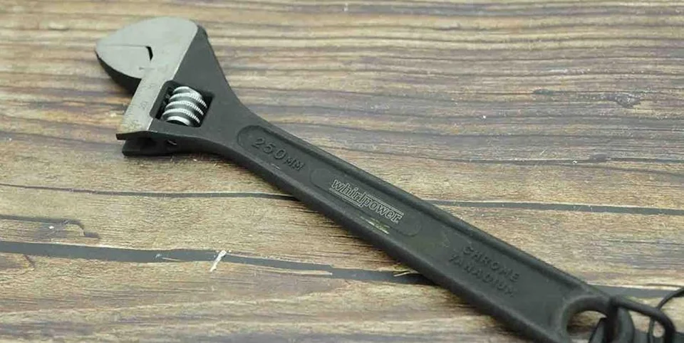 Mỏ lết thường được sử dụng phổ biến nhất hiện nay Mỏ lết thường được sử dụng phổ biến nhất hiện nay