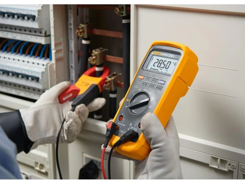 Đồng hồ vạn năng Fluke Đồng hồ vạn năng Fluke