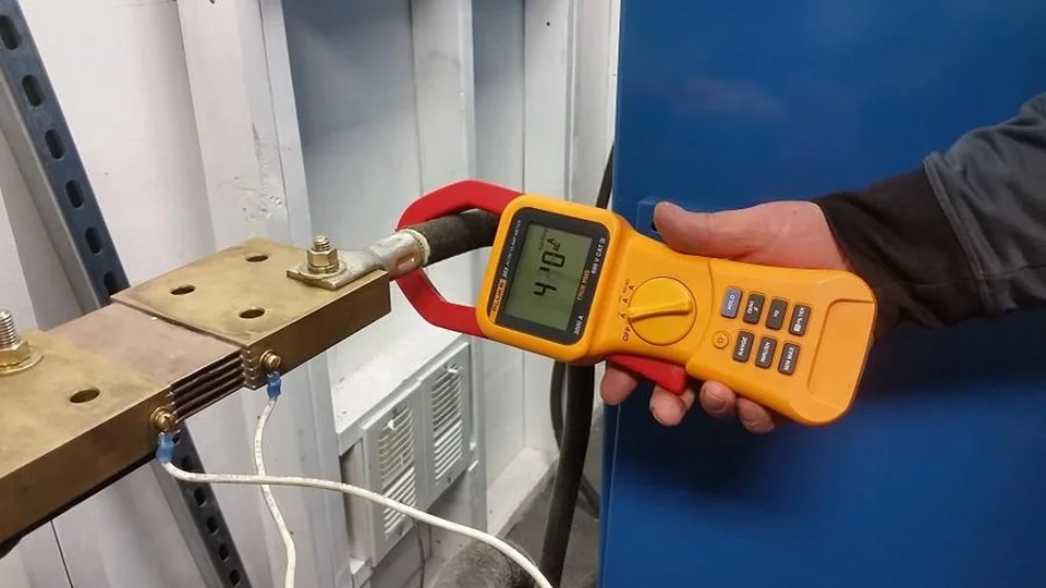 Hướng dẫn sử dụng ampe kìm đo dòng điện Hướng dẫn sử dụng ampe kìm đo dòng điện