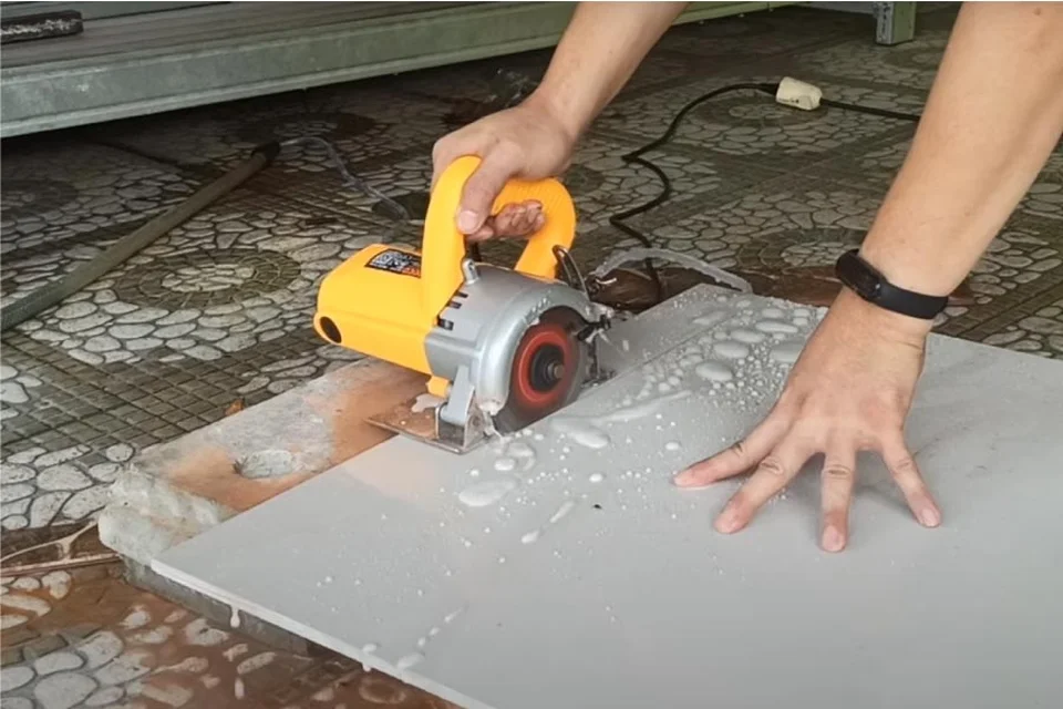 Lưu ý khi sử dụng máy cắt đá mini INGCO