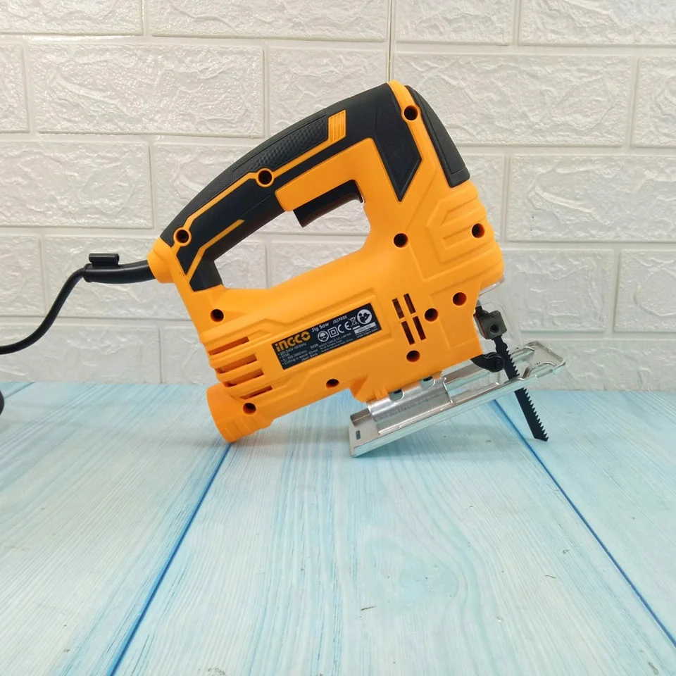 Vỏ ngoài của máy cưa lọng Ingco được làm từ chất liệu cực tốt