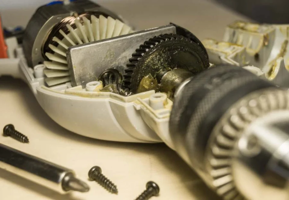 Bánh răng truyền động trong máy khoan đa năng INGCO