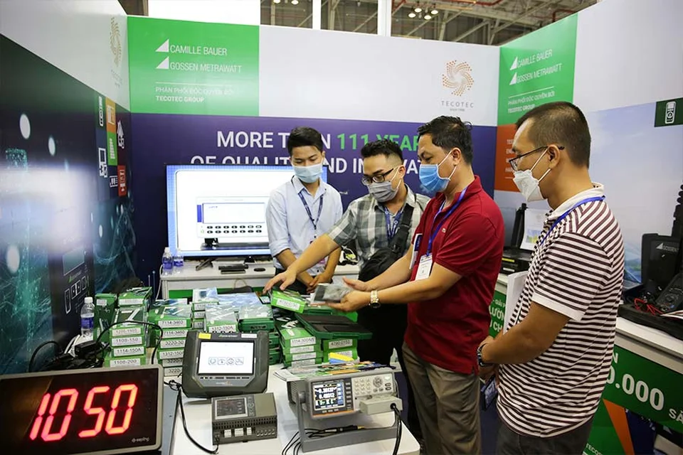 Khách tham quan tại gian hàng D14 - Sảnh A1 của Tecotec và Gossen Metrawatt