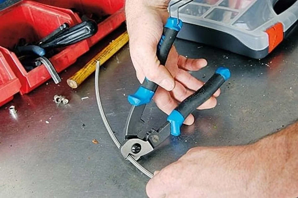 Sử dụng kìm cắt cáp vào công việc gì? Sử dụng kìm cắt cáp vào công việc gì?