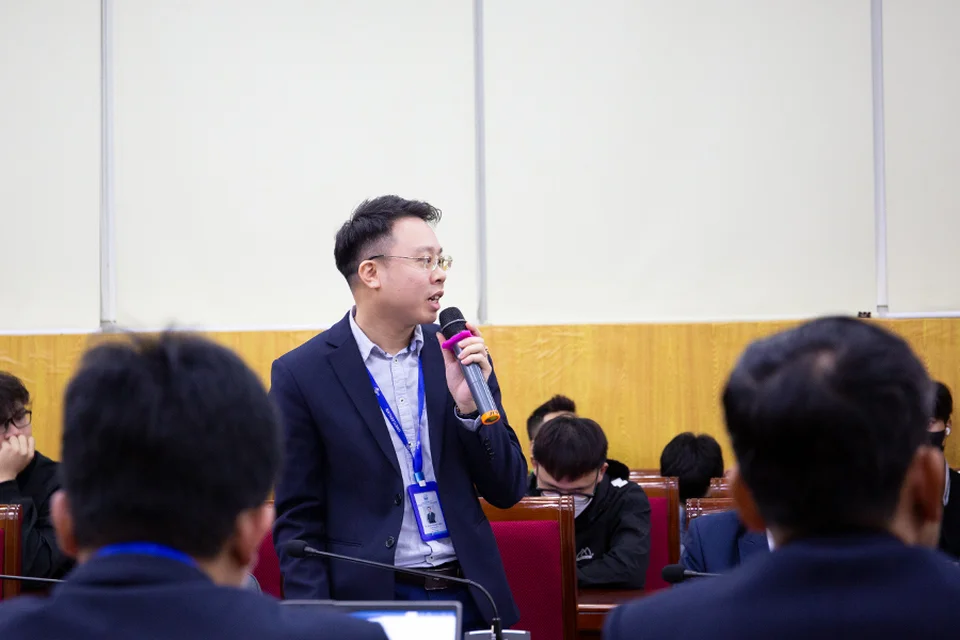 Tiến sỹ Phạm Trung Thiên đặt câu hỏi