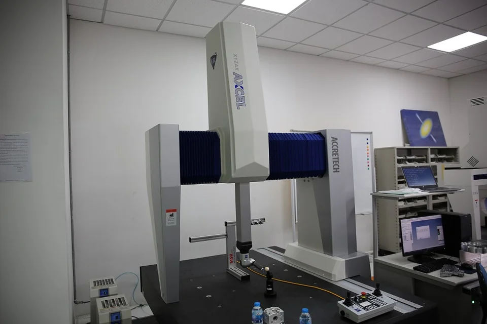 Cận cảnh máy đo tọa độ 3 chiều CMM Accretech