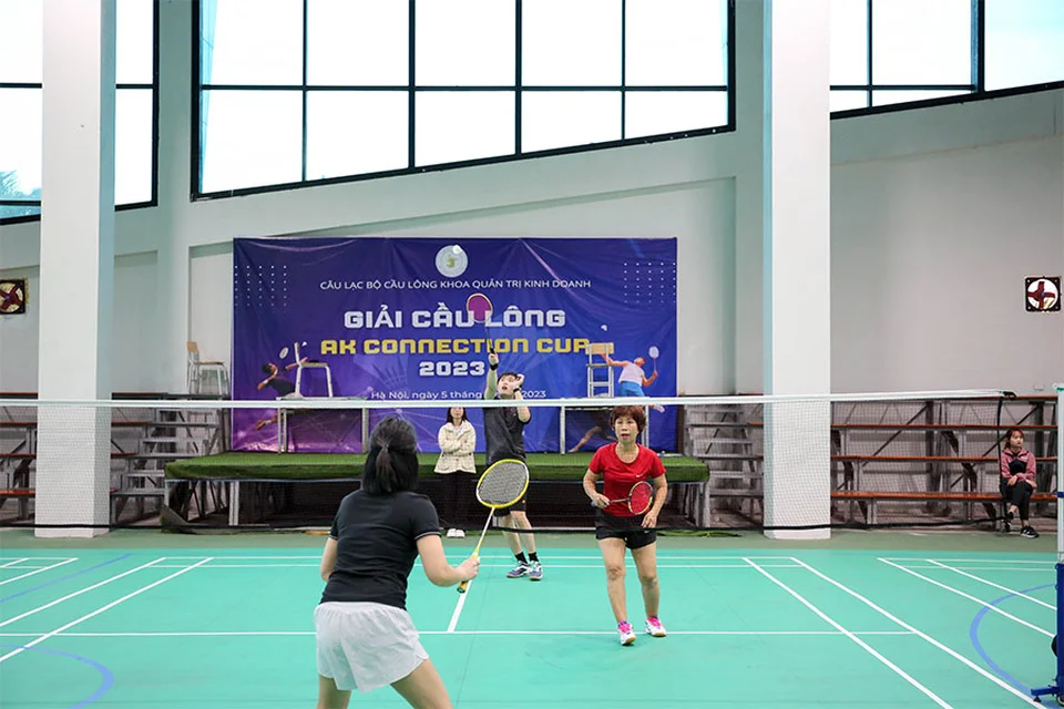 Đôi nam - nữ phối hợp nhịp nhàng