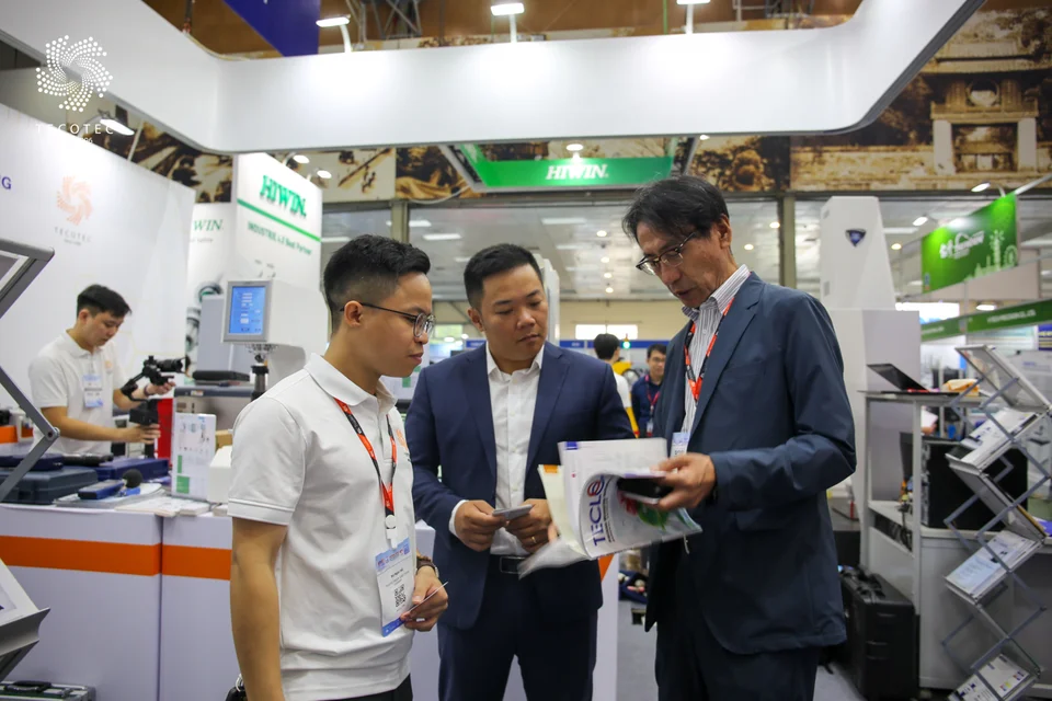 TECOTEC luôn sẵn sàng tư vấn các thiết bị và giải pháp tối nhất tới khách hàng TECOTEC luôn sẵn sàng tư vấn các thiết bị và giải pháp tối nhất tới khách hàng