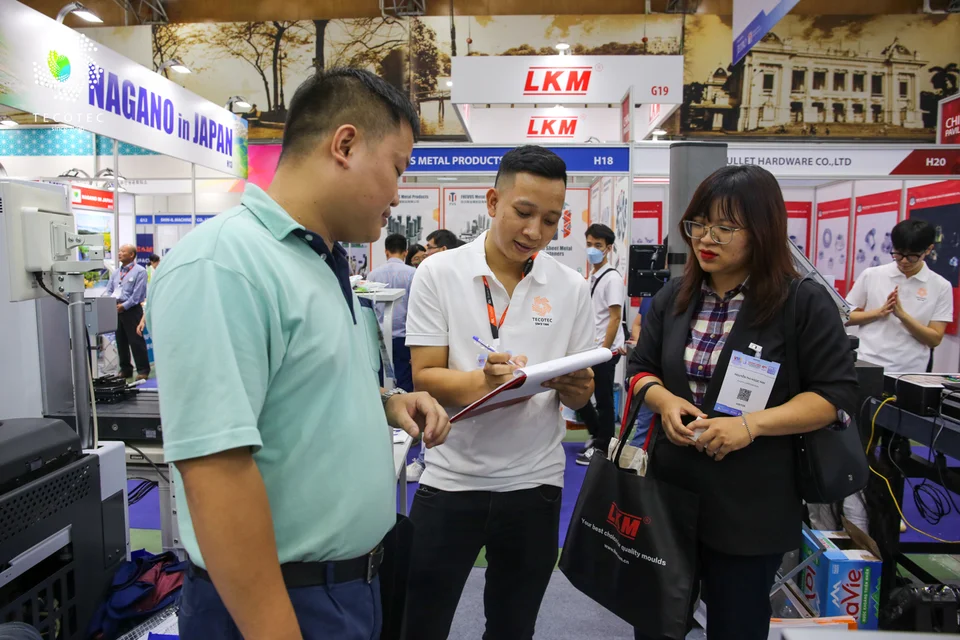 TECOTEC thu thập thông tin và yêu cầu cụ thể của khách hàng TECOTEC thu thập thông tin và yêu cầu cụ thể của khách hàng